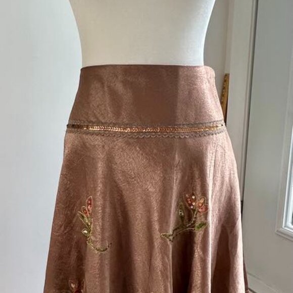 Bronze A-Line Skirt with Floral Embroidery, Lace & Sequins – US S - Picture 1 of 10